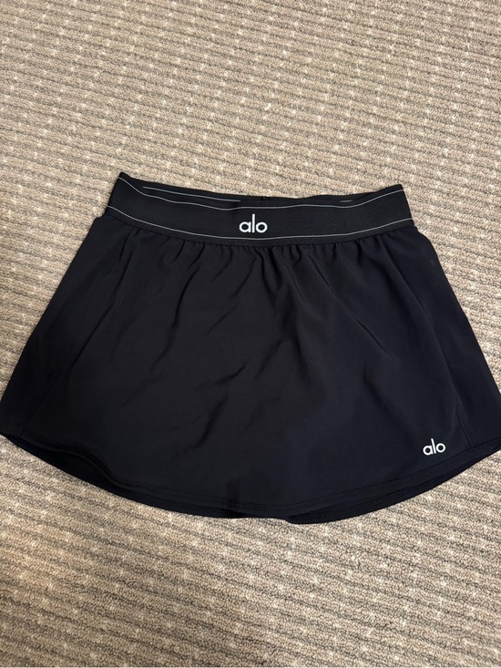 ALO Yoga Dresses & Skirts - ALO Yoga Black Performance Skort